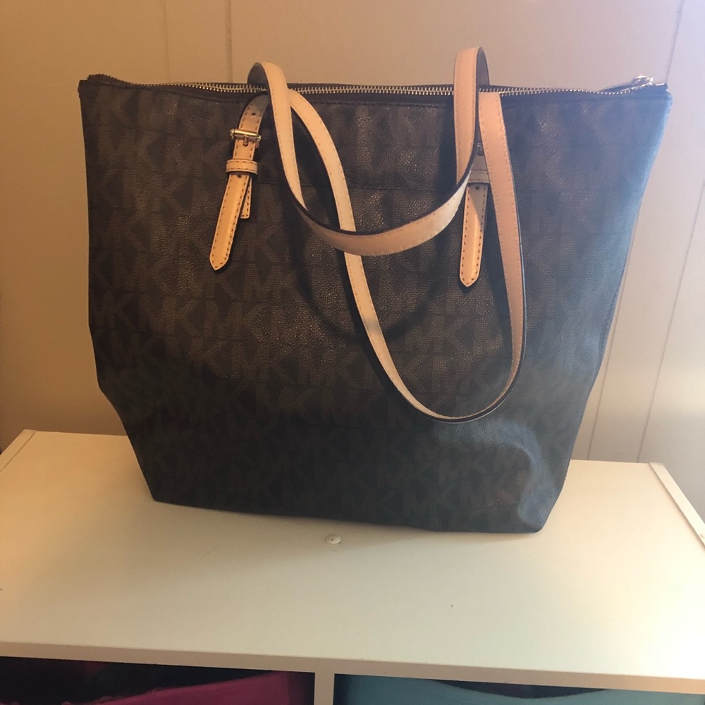 Michael Kors tote